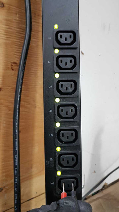 APC Metered-by-Outlet Rack PDU AP8659NA3 230vac NEMA L6-20P #