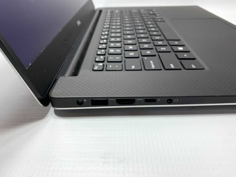 DELL XPS 15 9550 with i7-6700HQ 8GB RAM & 512GB SSD Storage GTX 960M 2GB -
