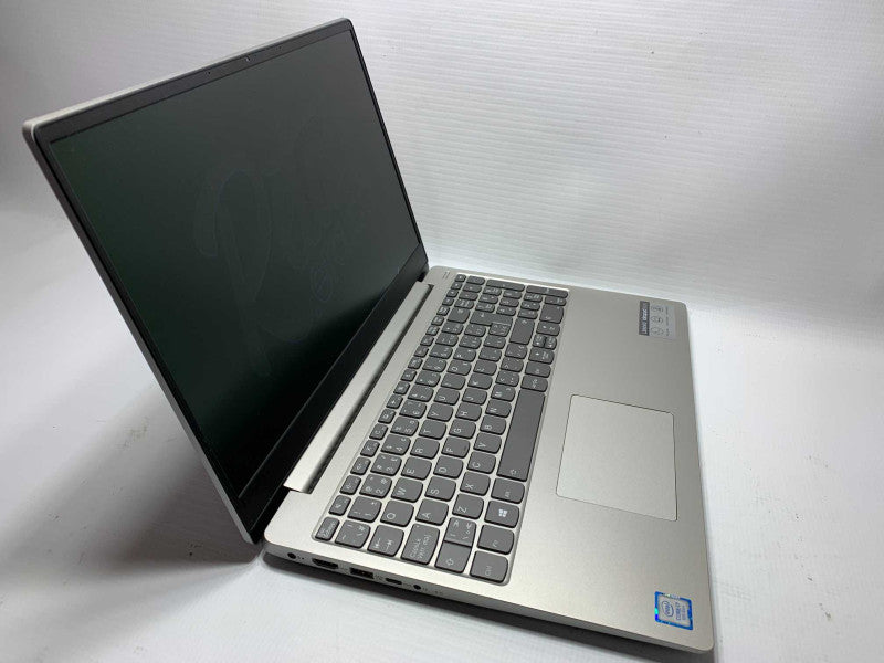 15.5\\" Lenovo ideapad 330S with i7-8550U CPU 8G BRAM & 256GB SSD  -