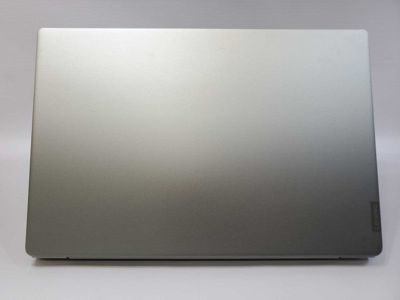 Lenovo IdeaPad 330S 15\\" Core i7-8550U @ 1.8 GHz 8GB DDR4 250GB SSD  (