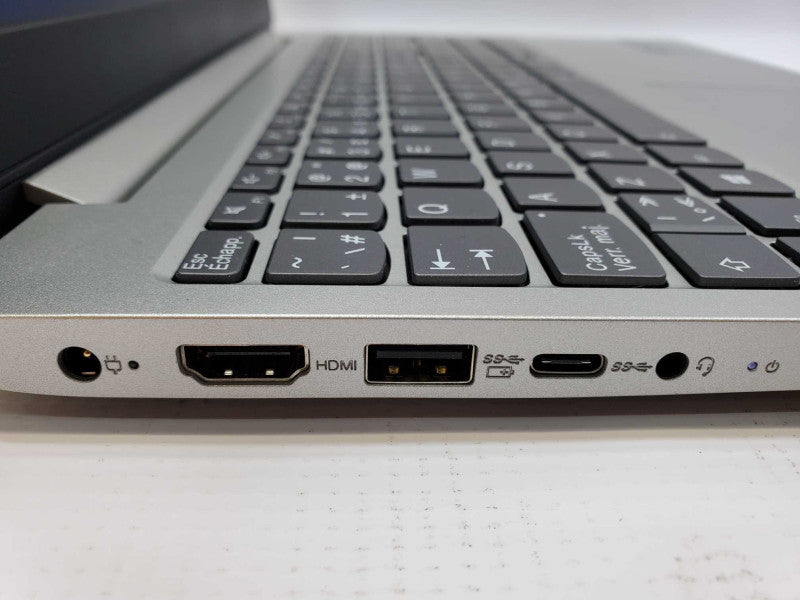 Lenovo IdeaPad 330S 15\\" Core i7-8550U @ 1.8 GHz 8GB DDR4 250GB SSD  (