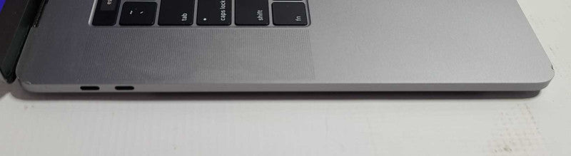 Macbook Pro 2018 15\\"  i7-8850H 2.6GHz 16GB RAM 512GB SSD Radeon Pro 560x 4GB  $