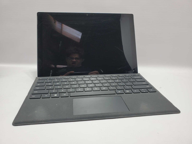 Microsoft Surface Pro 5 Model 1796 i5-7300U 8GB DDR3 256GB Storage (READ) |