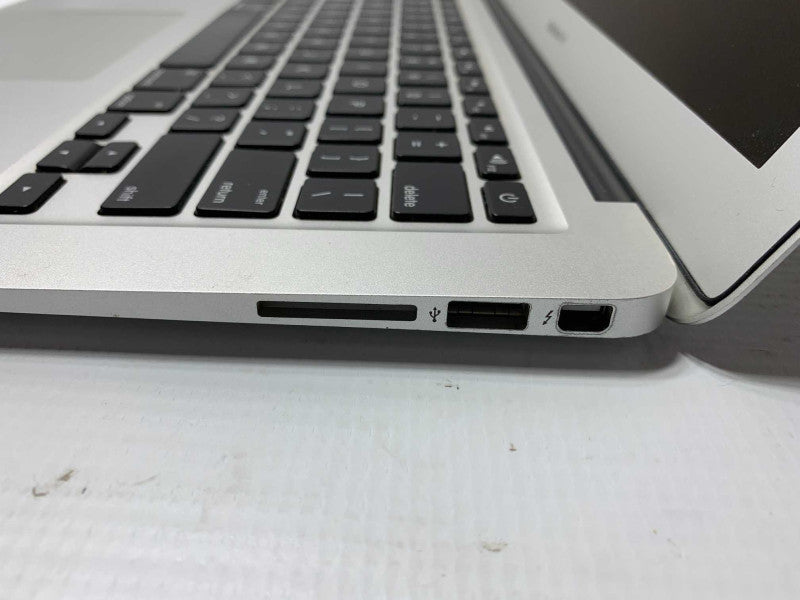 MacBook Air 13-inch Early 2014 with i5 CPU 4GB RAM 128GB Storage READ -