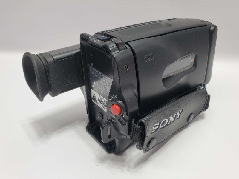 SONY CCD-TR94 Video Camera Handycam Video 8 (AS-IS) |