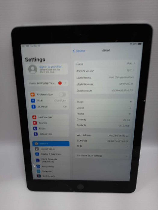ipad 5th generation 32gb IOS 16.2 10.9\\" / Has a scratch/damaged screen bottom. #