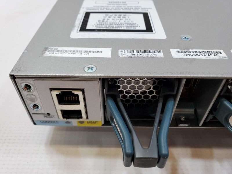Cisco WS-C3850-48T-S - 48 Port Gigabit IP Base Switch w/ 2 AC Power Supply (