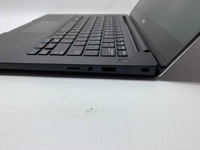 Touchscreen DELL Latitude 7370 with Intel M5-6Y54 CPU 8GB RAM & 256GB SSD -