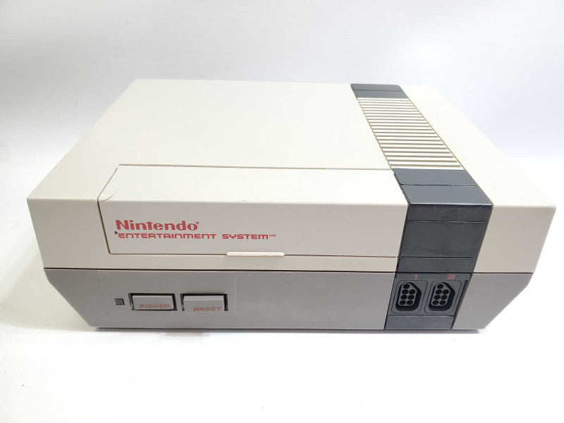 Nintendo Entertainment System NES-001 AS-IS does not power on