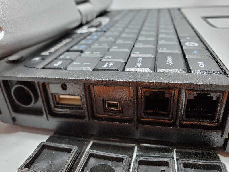Panasonic CF-19 [Core Duo U2400 @ 1.06GHz - 2.5GB Ram - No HDD - 760 Hrs] (
