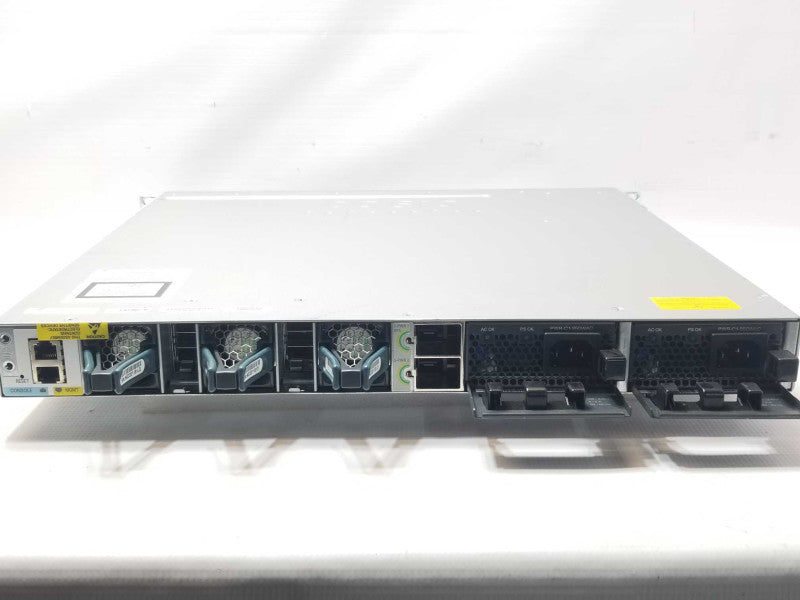 Cisco WS-C3850-24T-S 24 Port GigaBit Switch, 2x PSU, C3850-NM-4-1G _