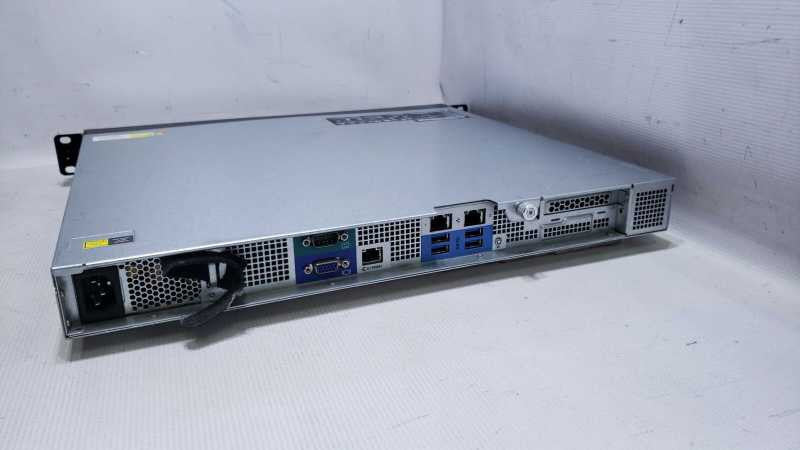 Lenovo ThinkServer RS160 1U e3-1230V5@3.4GHz 8GB ECC DDR4 No HDD [