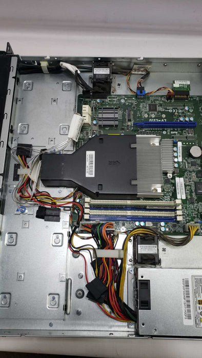 Lenovo ThinkServer RS160 1U e3-1230V5@3.4GHz 8GB ECC DDR4 No HDD [