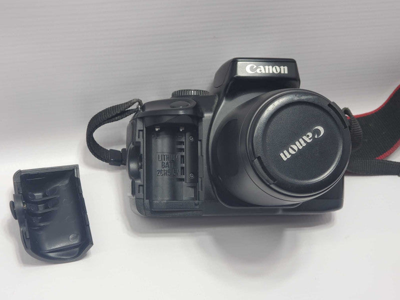 Canon EOS 700 Vintage 35mm Camera with 35-80mm EF 1:4-5.6 Lens (AS-IS) |