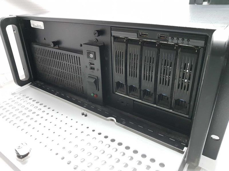 Supermicro X10SAE Custom Chassis I7-4790 @ 3.60ghz / 8gb ram / quadro 2000 GPU #