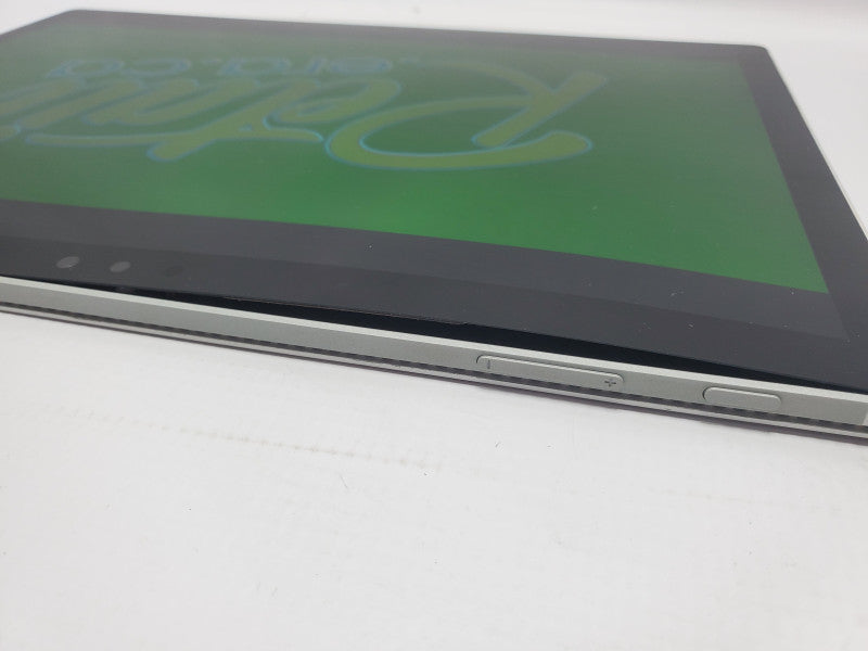 Microsoft Surface Book 1703, i7-6600U 8GB DDR3 256GB Storage |