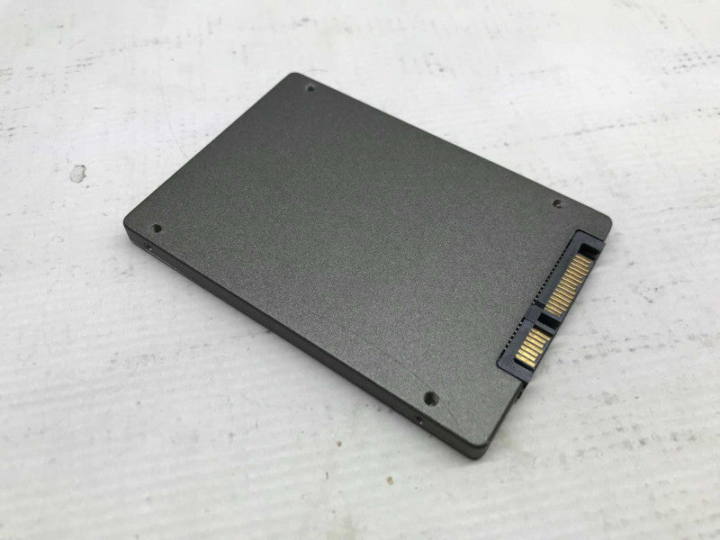 Assorted 240GB ~ 256GB 2.5\\" SATA 6GB/s SSD [