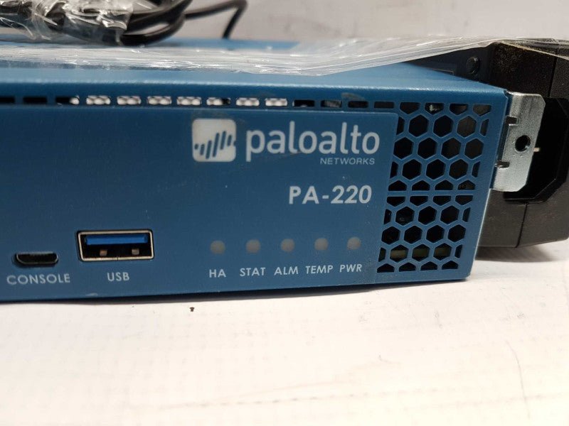 Palo Alto Networks Next Gen Firewall PA-220 / Factory Reset #