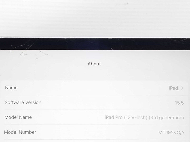 iPad Pro 12.9\\" 3rd gen with A2039 smart keyboard folio, Unlocked, Read