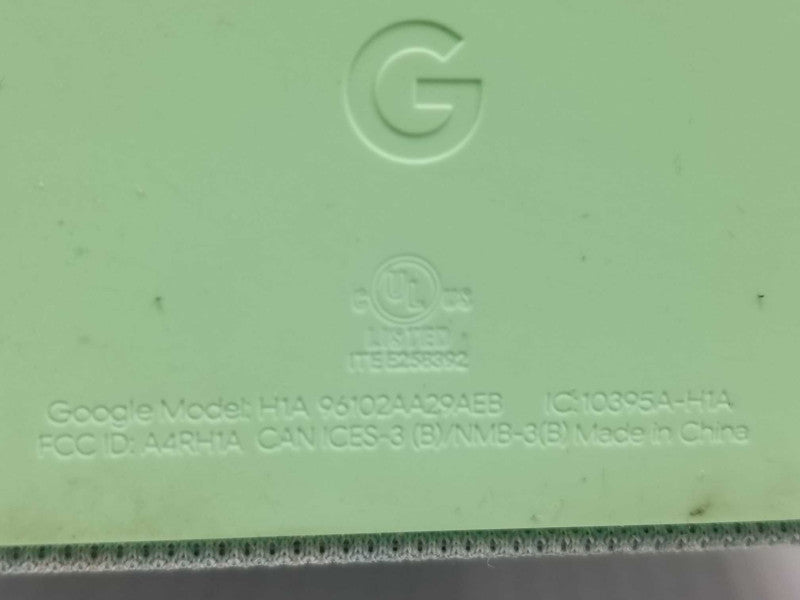 Google Home Nest Hub H1A 10395A-H1A - Smart Home Device Green w/ Smart Plugs ~