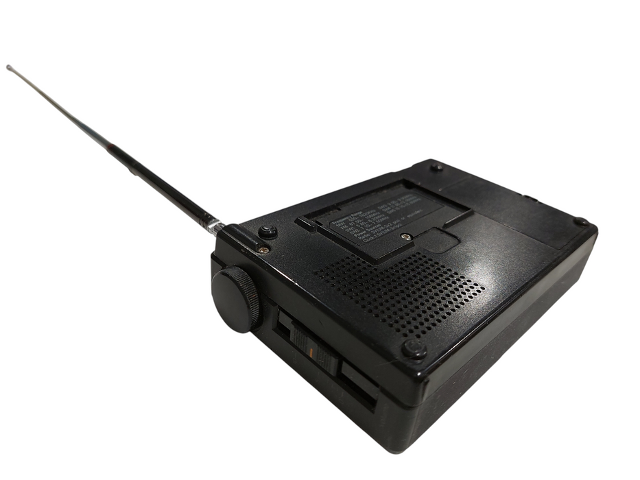 Grundig Traveller 2  7-Band Travel Radio  =