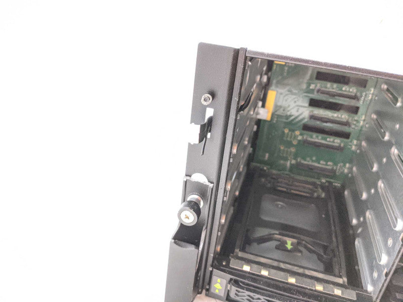 Nimble storage C3K-2P-42T-E 24x 3.5\\" HDD Bays, 2x controller, 2x PSU, No HDD