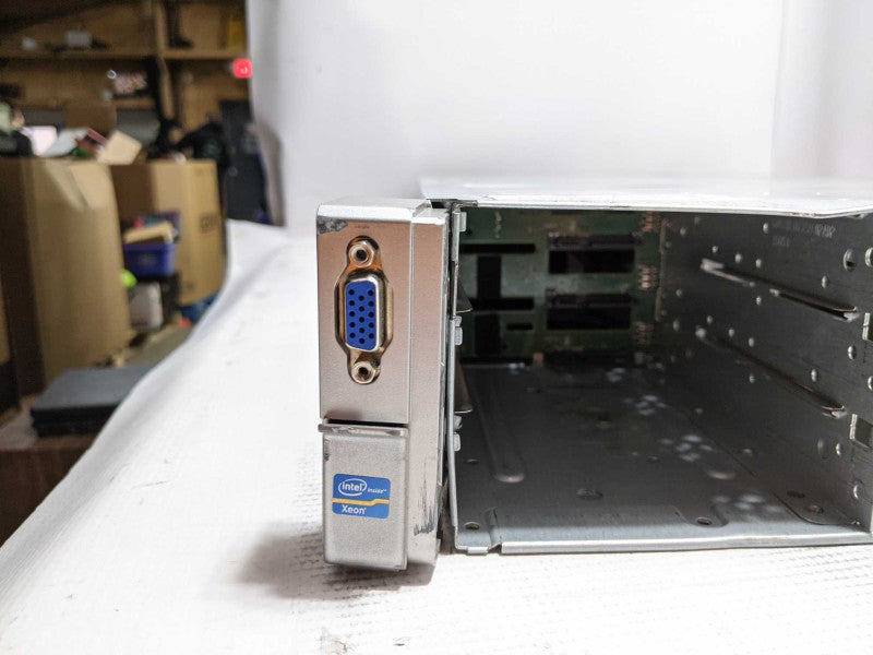 HP Proliant DL380e G8, 2x Xeon E5-2420 1.9GHz 16GB B120i 2x PSU 2.5\\"