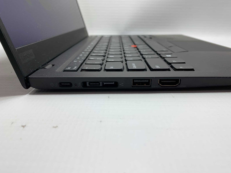 Lenovo X1 Carbon 6th generation with i5-8250U CPU 8GB RAM & 256GB NVMe Storage -