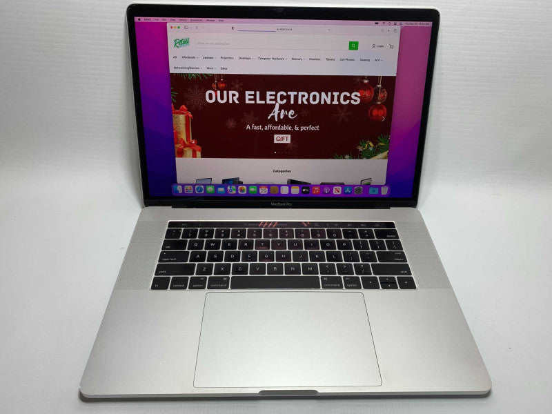 MacBook Pro 15-inch 2016 with i7 CPU 16GB RAM & 500GB Stroage READ  -