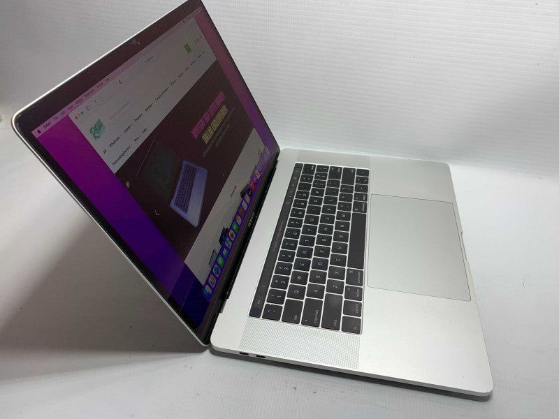 MacBook Pro 15-inch 2016 with i7 CPU 16GB RAM & 500GB Stroage READ  -
