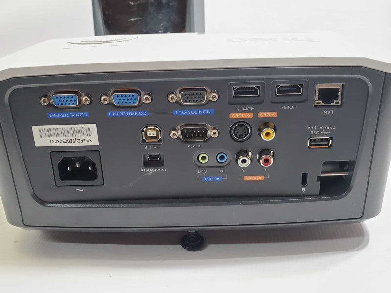 BenQ MW853UST+ Projector