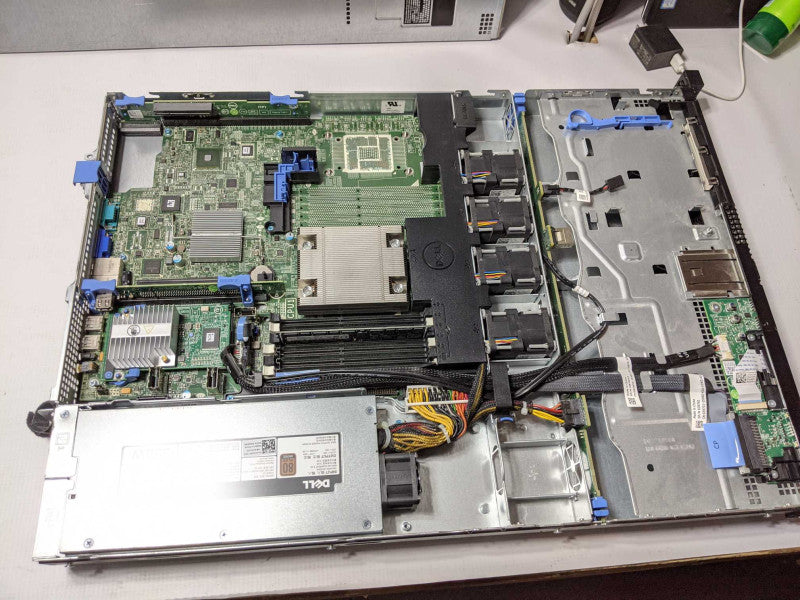 Dell PowerEdge R320 Xeon E5-2403 V2 @ 1.80ghz 8gb ram H310 Mini Ctrl 3.5\\"