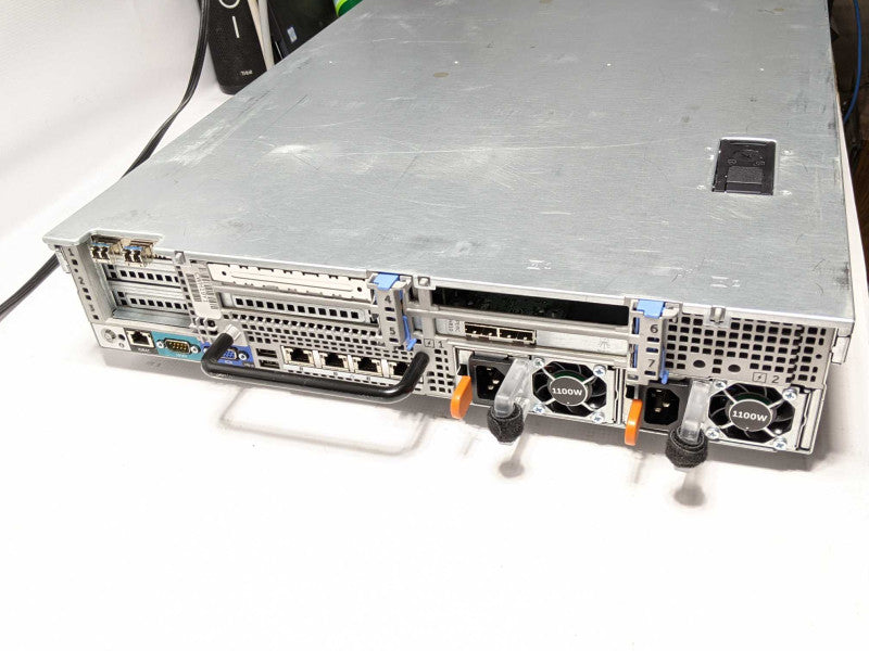 Dell PE R720, 2x Xeon E5-2609 2.4GHz, 128GB RAM, 2x PSU, H710 Mini, H810 3.2\\"