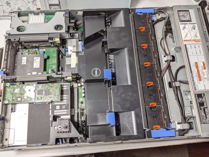 Dell PE R720, 2x Xeon E5-2609 2.4GHz, 128GB RAM, 2x PSU, H710 Mini, H810 3.2\\"