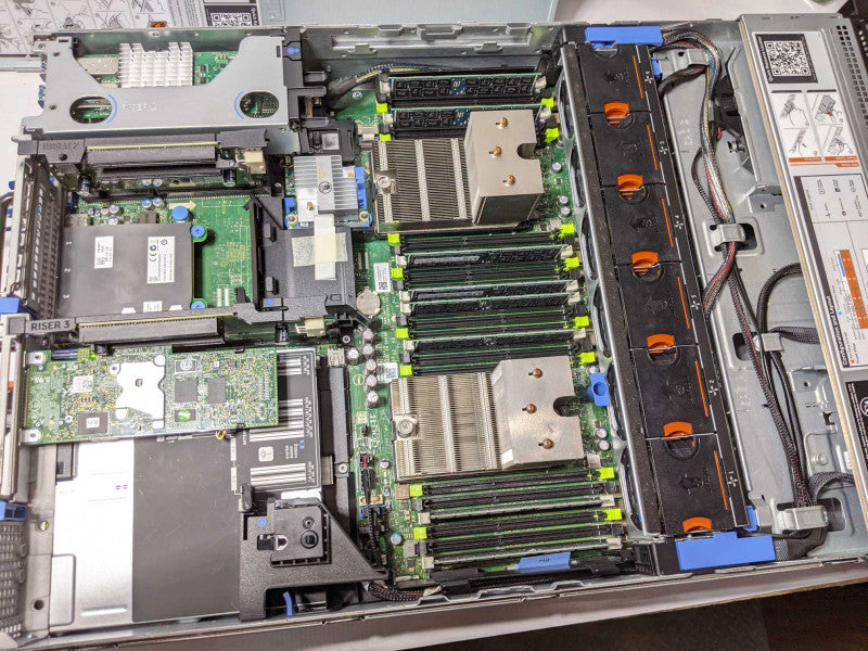 Dell PE R720, 2x Xeon E5-2609 2.4GHz, 128GB RAM, 2x PSU, H710 Mini, H810 3.2\\"