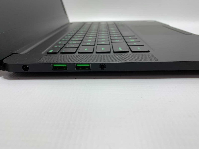 Razer Blade 14 with i7-4702HQ CPU 8GB RAM & 512GB SSD Storage  -