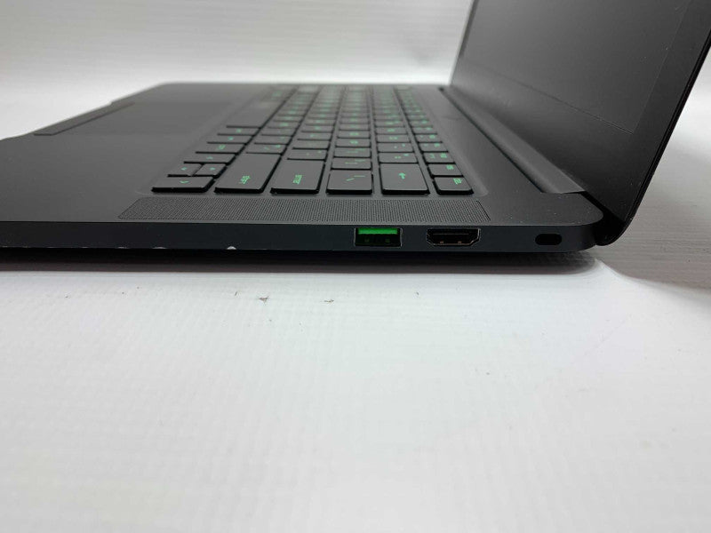 Razer Blade 14 with i7-4702HQ CPU 8GB RAM & 512GB SSD Storage  -