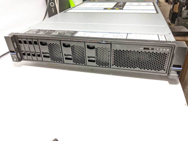 Lenovo System x3650 M5 2x 8C Xeon E5-2640 v4 2.4GHz 32GB 2x PSU M5210 2.5\\"