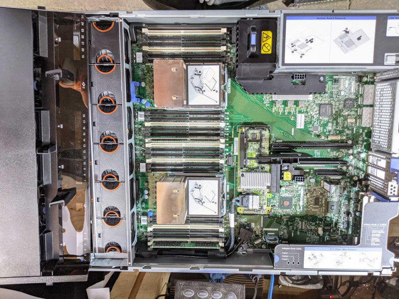 Lenovo System x3650 M5 2x 8C Xeon E5-2640 v4 2.4GHz 32GB 2x PSU M5210 2.5\\"