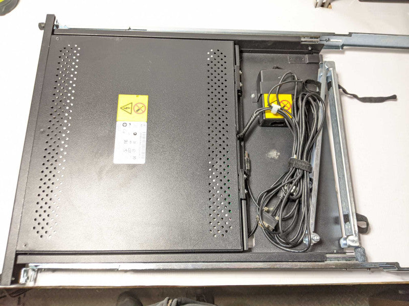 IBM 7316TF3 17\\" LCD Rack Mountable Console Monitor Mouse Keyboard