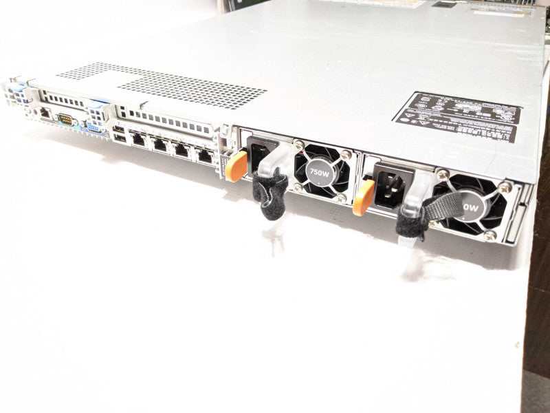 Dell PE R620, 2x Xeon E5-2667 2.9GHz 6C, 32 GB, 2x PSU, H710P Mini, 2.5\\"