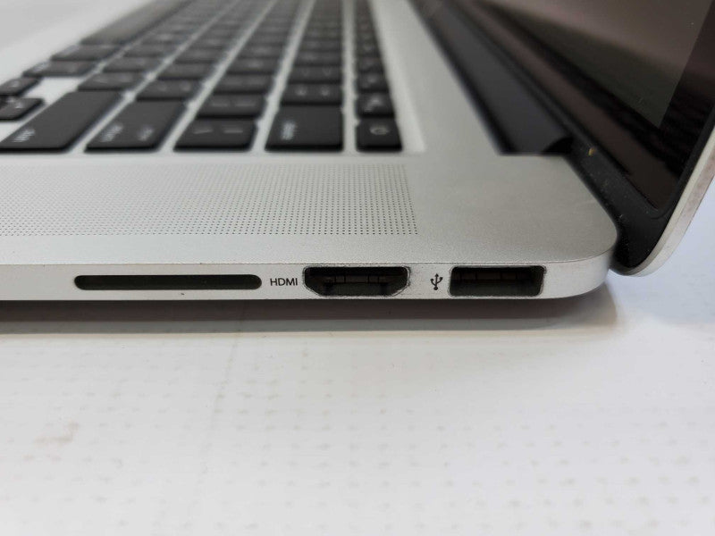 Macbook Pro 2014 15\\" Retina Core i7-4770HQ @ 2.2GHz 16GB Ram 250GB SSD (