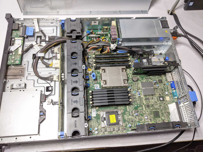 Dell PowerEdge R520 E5-2407@2.2GHz 12G ECC DDR3 PERC H710 Mini No HDD