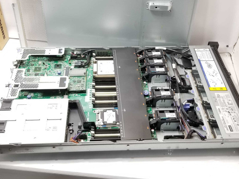 Lenovo 1U Server HX Series, 1x Xeon E5-2620v4, 16GB DDR4, 2x PSU, SAS3008-IT _