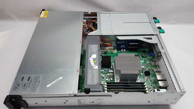Qnap TS-1279U-RP 12x 3.5\\" bay NAS raid i3-3220 @ 3.30ghz / 16gb ram / READ #
