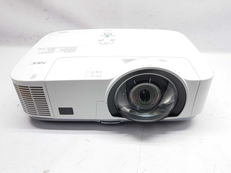 NEC NP-M300XS short throw projector HDMI / 444 lamp hours / 3k Lumens #