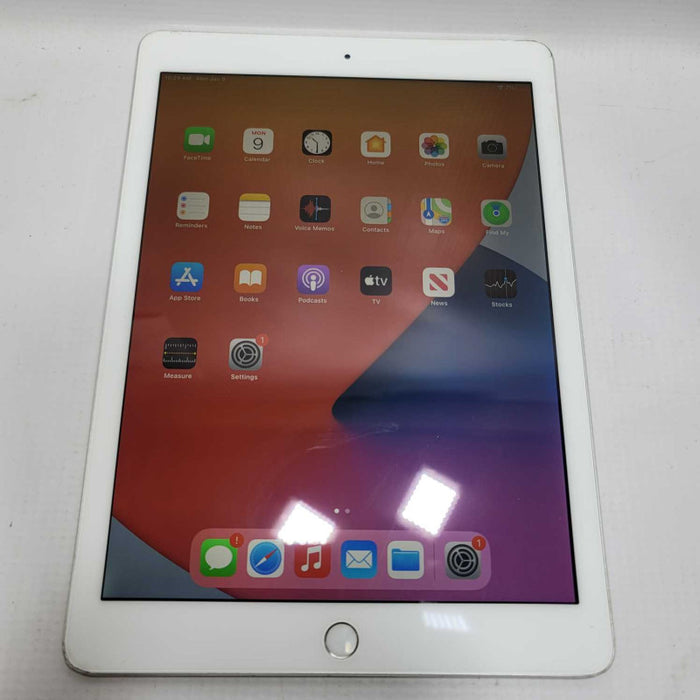 Apple iPad Pro 9.7\\" - A1673 - 32GB - Unlocked - READ =