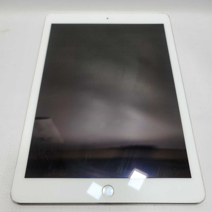 Apple iPad Pro 9.7\\" - A1673 - 32GB - Unlocked - READ =