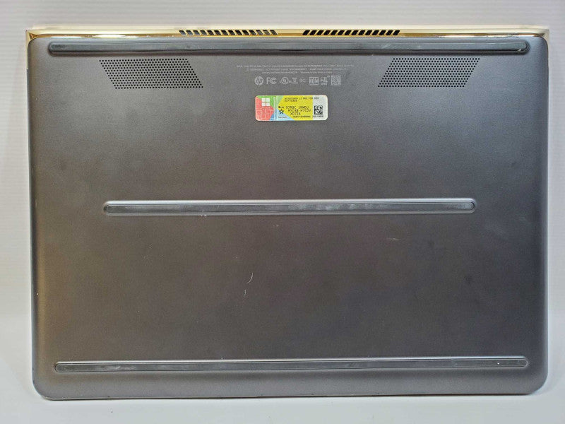 HP Spectre 13-V010CA Core i5-6200U @ 2.3GHz 8GB Ram 250GB SSD (