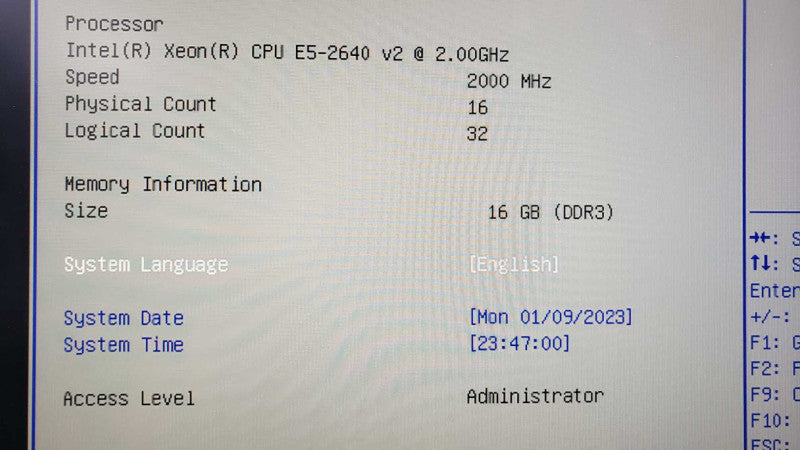 Lenovo ThinkServer RD540 2xE5-2640v2@2GHz 16GB ECC DDR3 No HDD [